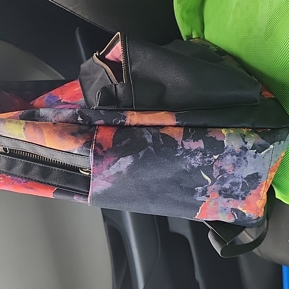 Herschel Suppy Co. Backpack - Picture 6 of 10